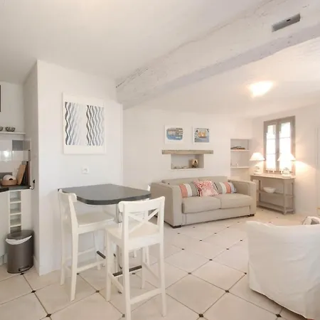 292 Tini House La Mignonnerie En Plein Centre *